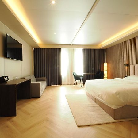 Tung Hotel זייוולדה מראה חיצוני תמונה